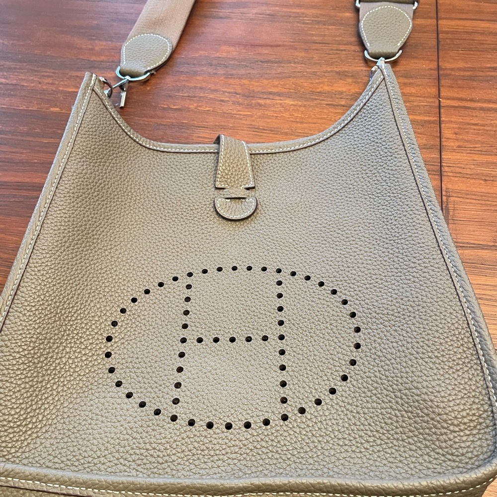 Dupe crossbody bag, gray leather